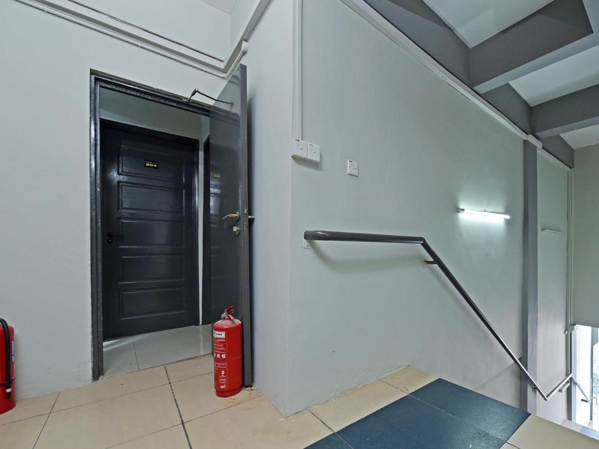 Oyo 90594 Hotel Casalink Paka Kültér fotó