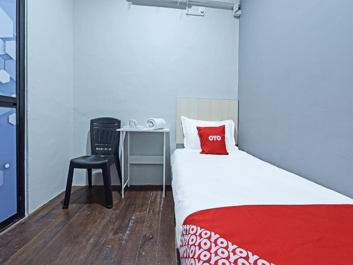 Oyo 90594 Hotel Casalink Paka Kültér fotó