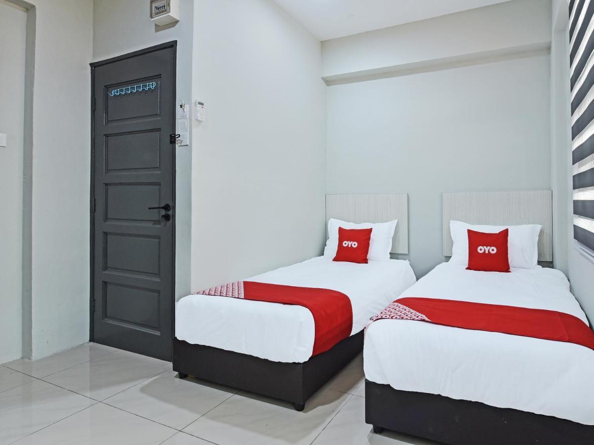 Oyo 90594 Hotel Casalink Paka Kültér fotó