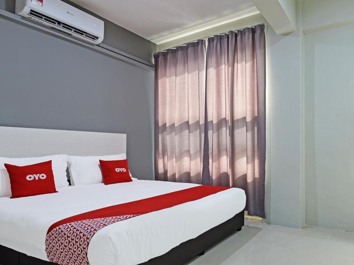 Oyo 90594 Hotel Casalink Paka Kültér fotó