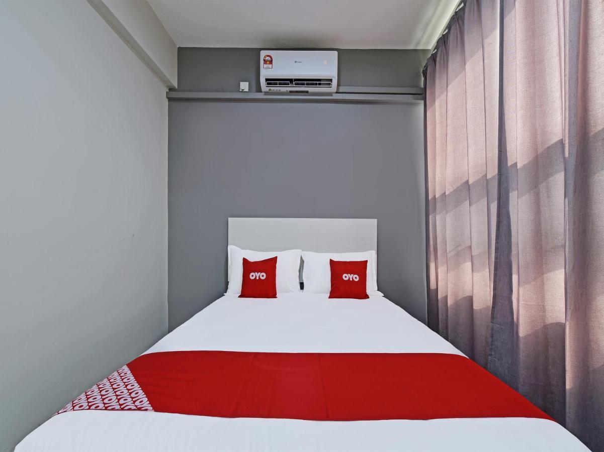 Oyo 90594 Hotel Casalink Paka Kültér fotó