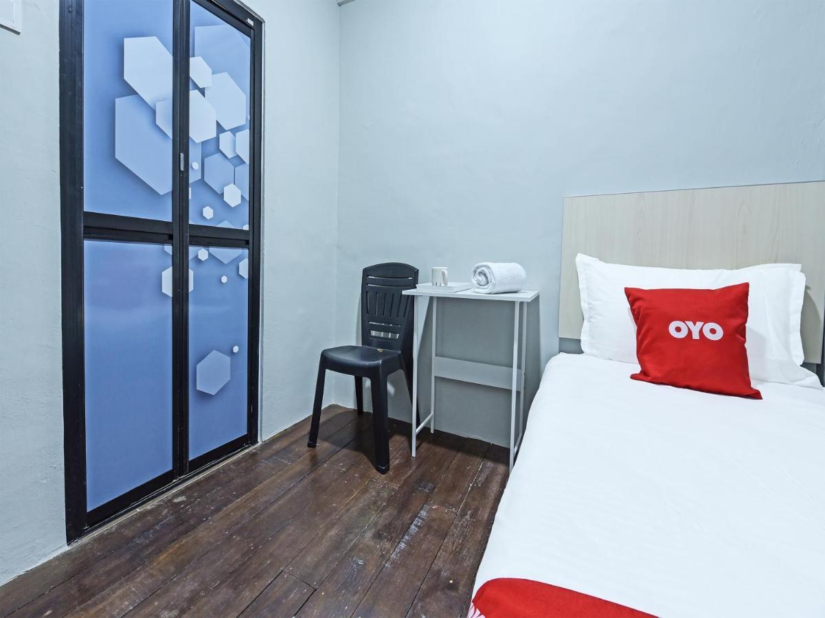 Oyo 90594 Hotel Casalink Paka Kültér fotó