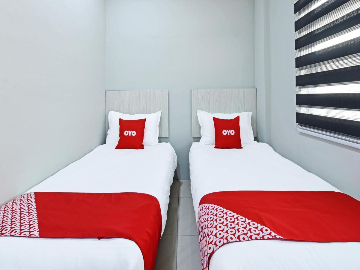 Oyo 90594 Hotel Casalink Paka Kültér fotó