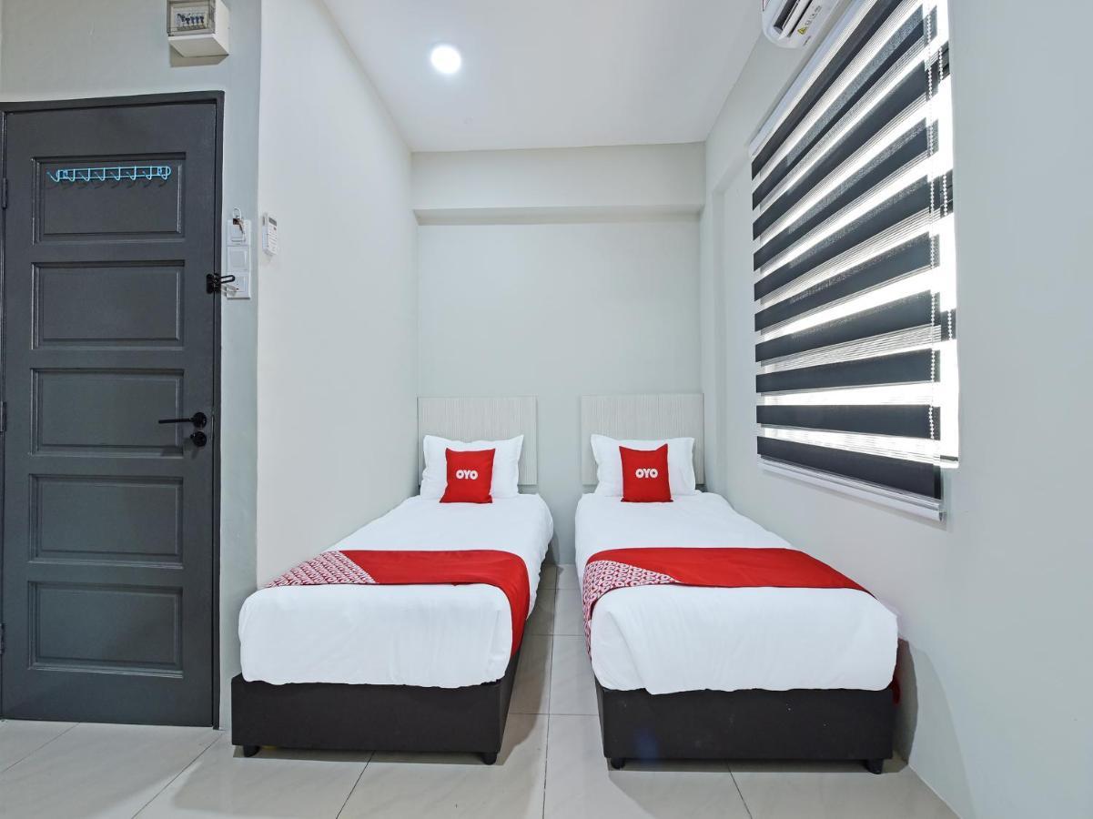 Oyo 90594 Hotel Casalink Paka Kültér fotó
