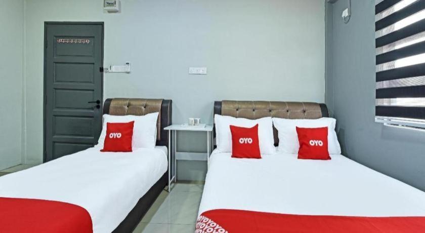 Oyo 90594 Hotel Casalink Paka Kültér fotó