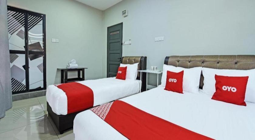 Oyo 90594 Hotel Casalink Paka Kültér fotó