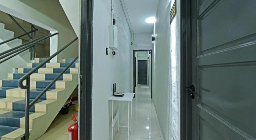 Oyo 90594 Hotel Casalink Paka Kültér fotó