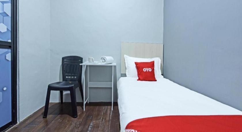 Oyo 90594 Hotel Casalink Paka Kültér fotó