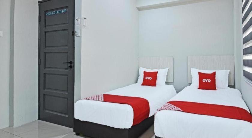 Oyo 90594 Hotel Casalink Paka Kültér fotó