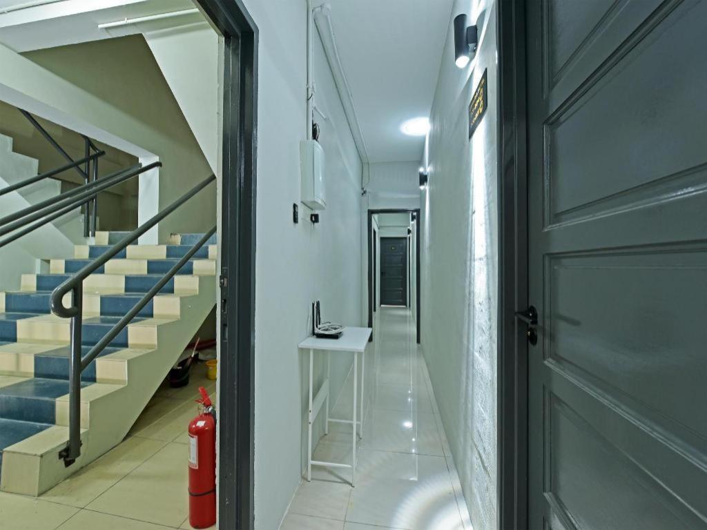 Oyo 90594 Hotel Casalink Paka Kültér fotó